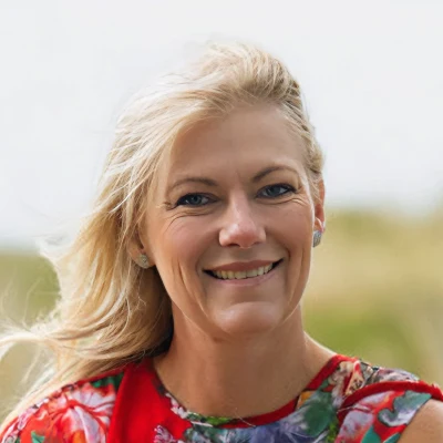 Chiropractic Te Puke Bay of Plenty NZ Sally Guest Owner Chiropractic Assistant